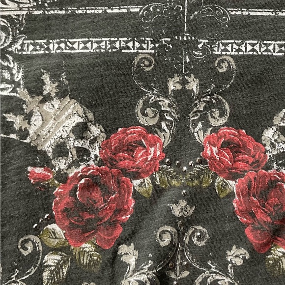 Women's Black and Red Graphic Top - Picture 4 of 5